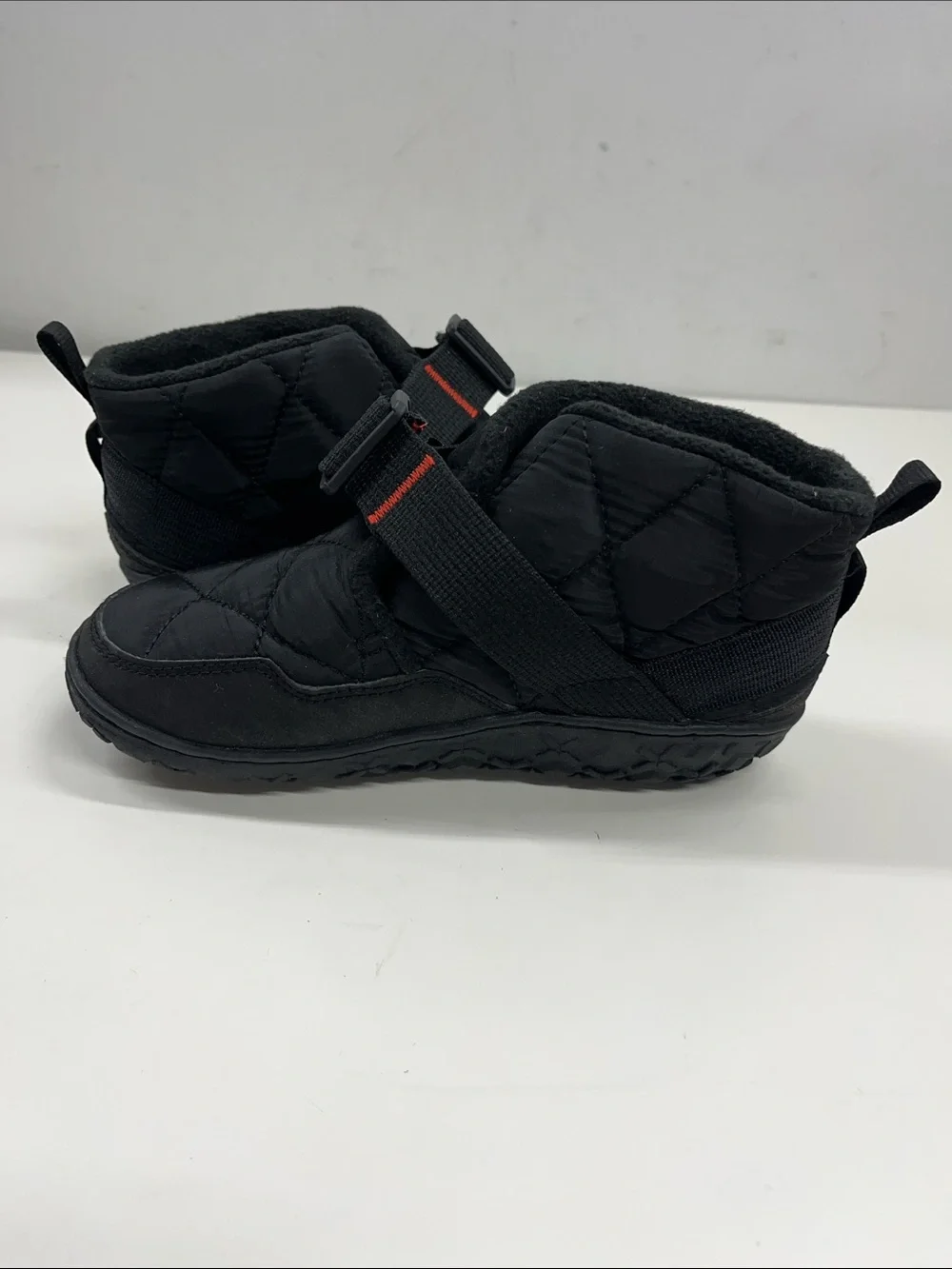 New Chaco Kids Black Quilted Booties with Strap Size 2.5